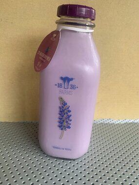 BOTTLE - 32oz 1836 FARMS glass milk bottle BLUEBERRY Terrell Texas BLUE BONNETS